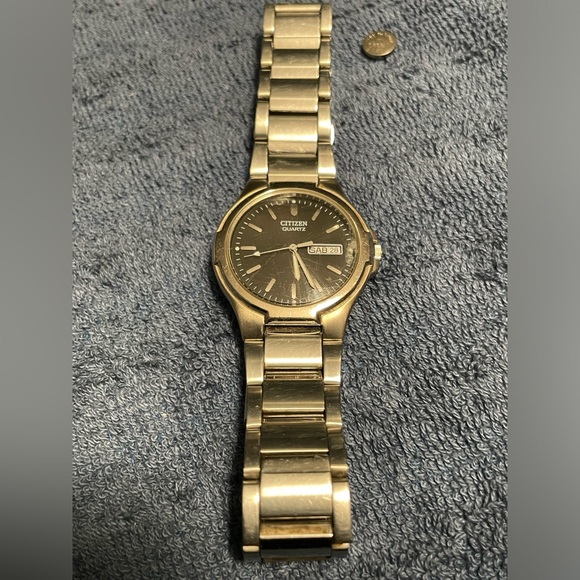 Seiko Watch Mens Quartz Two Tone Date dark blue minor scratches good condition - Picture 8 of 9